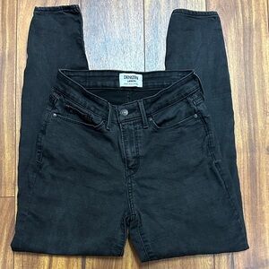 Denizen from Levi's Women's Dark Wash Skinny Jeans size 6